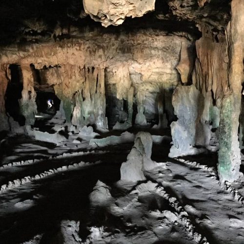 Las Cuevas de Aruba